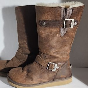 UGGS KENSINGTON BOOTS SIZE 8